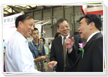 2013年上海紡機展2013年上海紡機展行業領導蒞臨指導與董事長親切交流